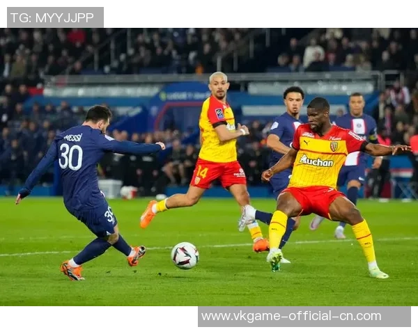 足总杯精彩对决巴黎圣日耳曼狂胜AC米兰帽子戏法点燃全场热情