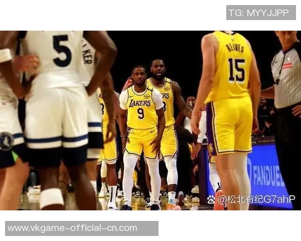 世界杯激战波尔图与拜仁战成平局转会传闻引发球迷热议