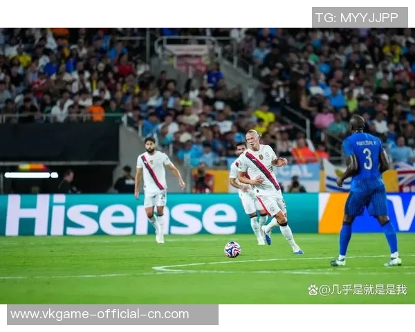 那不勒斯足总杯大胜本菲卡五球狂潮争议判罚引发全场热议