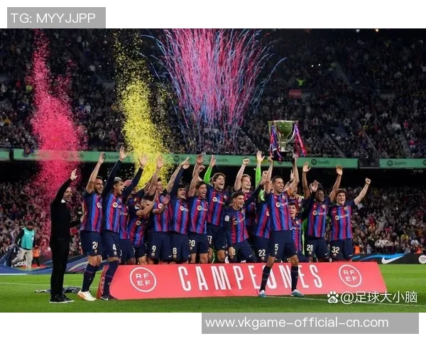 西甲赛场惊现冷门那不勒斯狂胜利物浦五球引发全场轰动